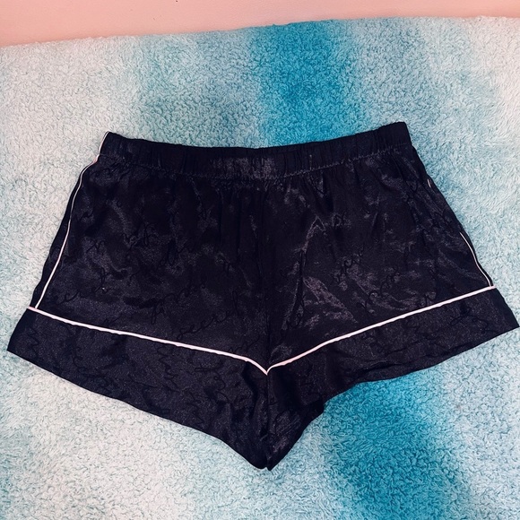 🔥Victoria’s Secret Black Satin Shorts with White Trim🔥 - Picture 1 of 5